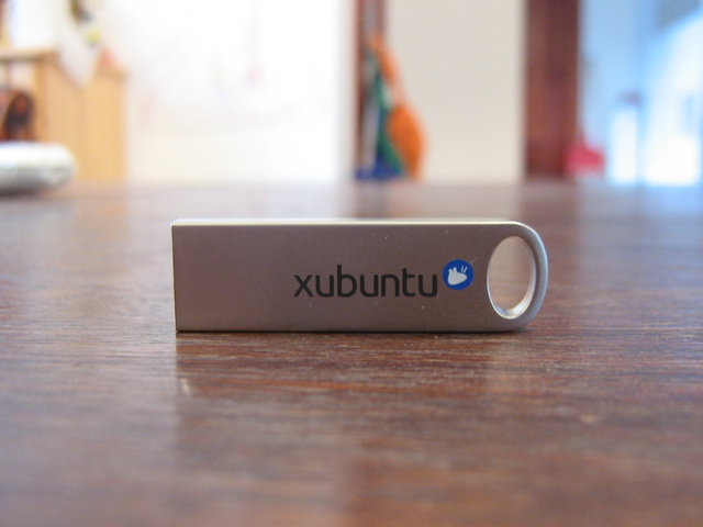 Xubuntu 15.10 Flash Drive